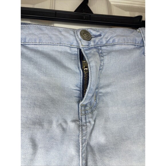 Justice JuniorPlus Size 20 Light Wash Distressed Jean Shorts Stretchy Rolled Hem - Picture 5 of 9